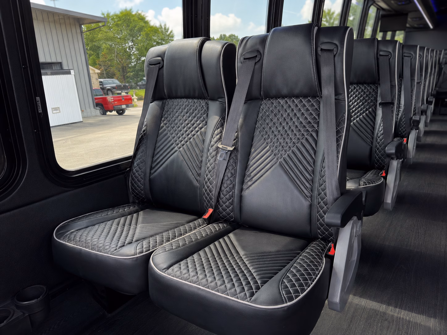 we connect you to buses for isle of wight and smithfield wine runs
